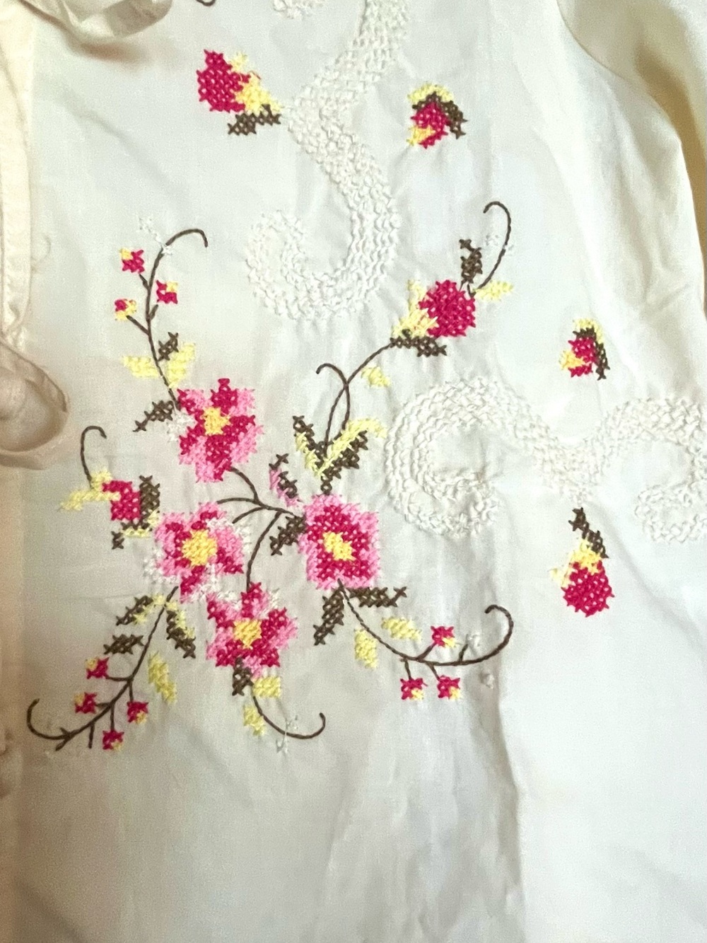 Jennifer & Grace Zelia Tie Front Top  Embroidered Cross Stitch Flowers S (Sezane - Picture 2 of 4